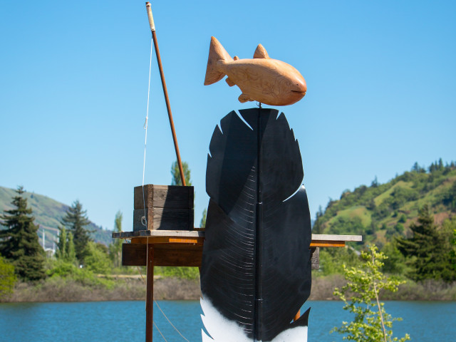 Hood River sculpture honors Celilo Falls