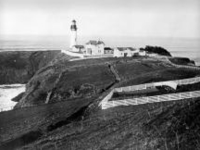 Light keeper’s garden restored at Yaquina Head Lighthouse
