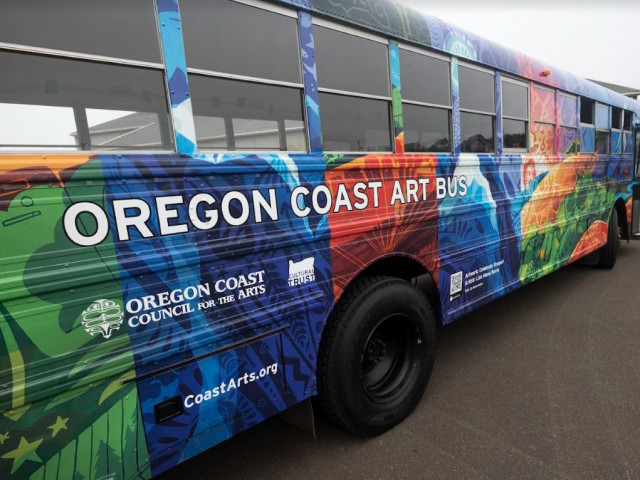 Newly wrapped Oregon Coast Art Bus unveiled